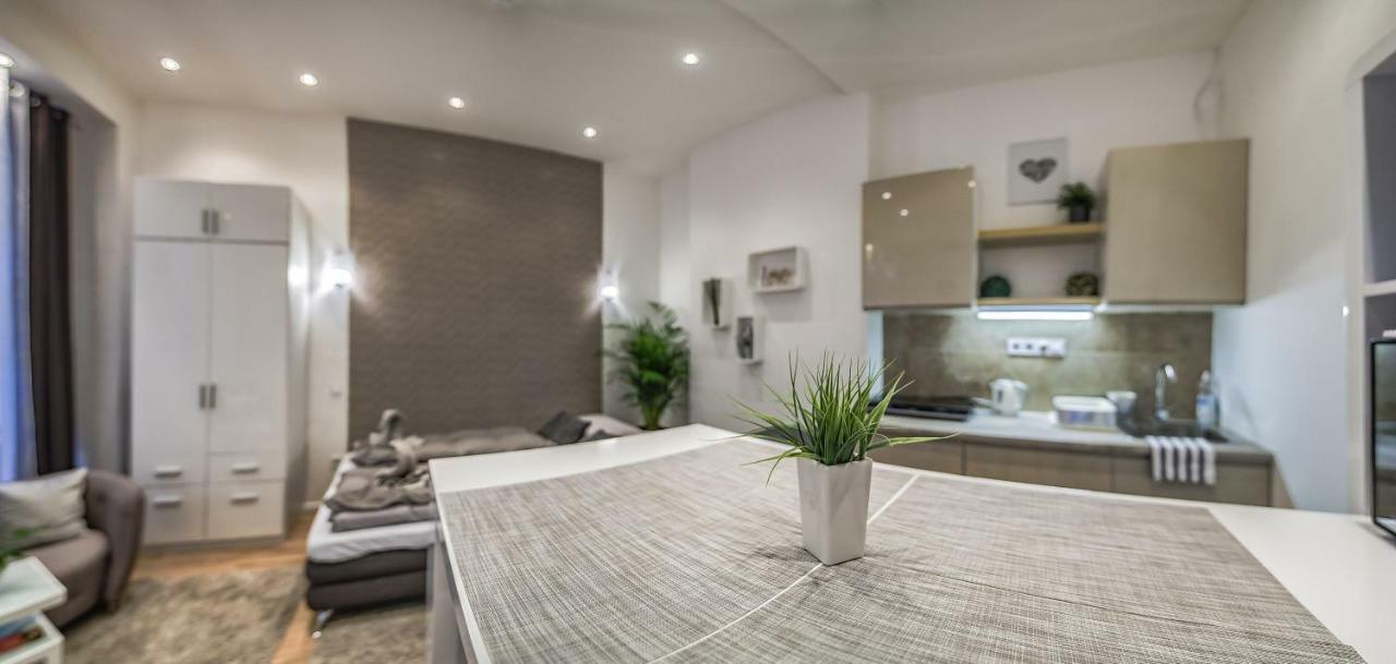 Diamond Apartman Near To Basilica Будапеща Екстериор снимка