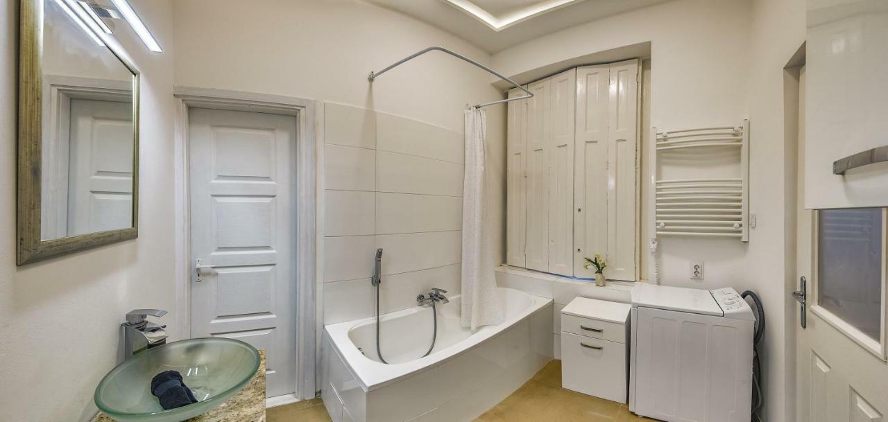 Diamond Apartman Near To Basilica Будапеща Екстериор снимка